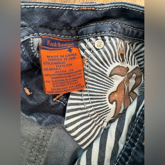 Rock Revival low rise medium wash straight jeans - Picture 9 of 10